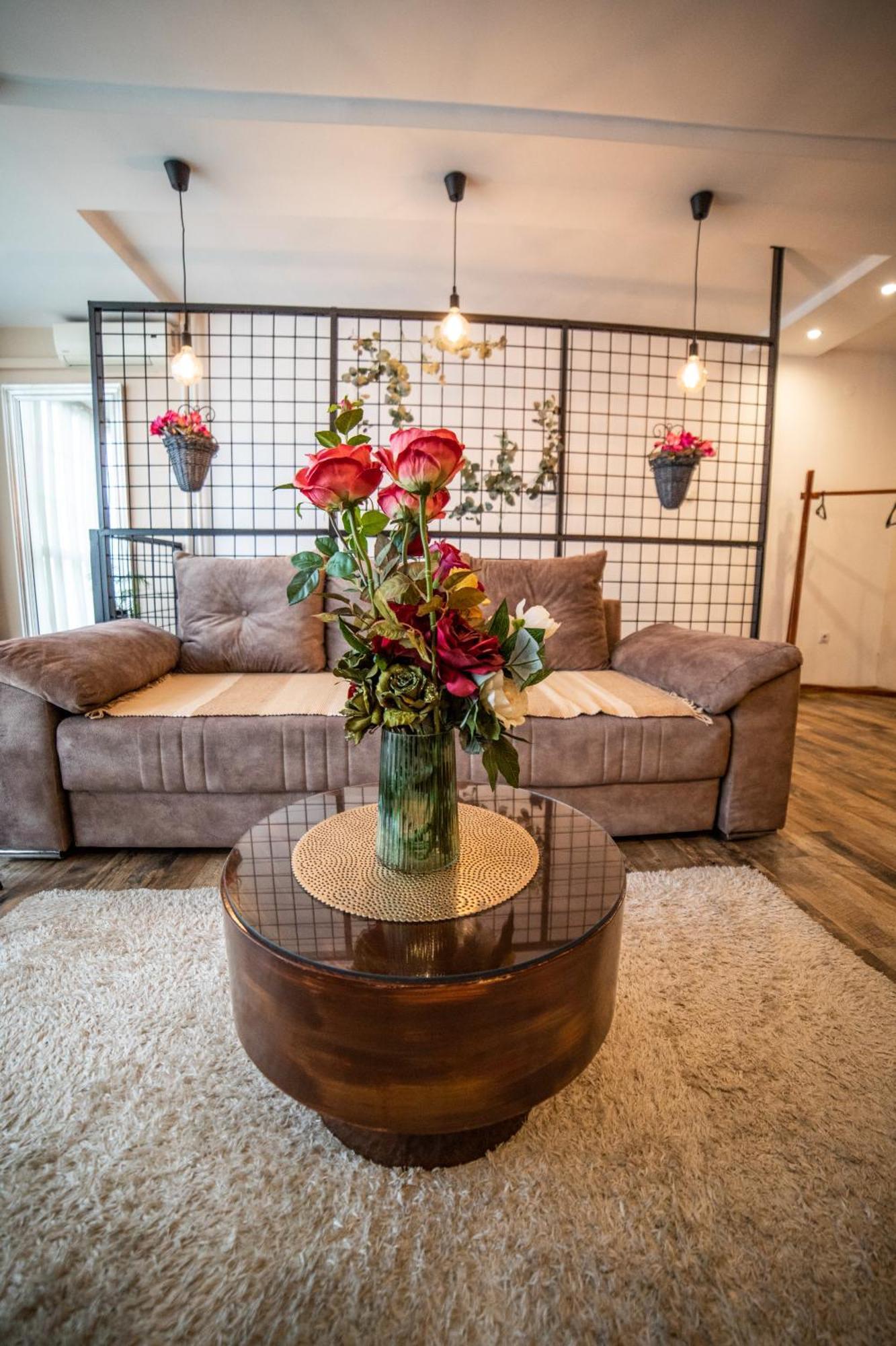 And Gym Apartment *